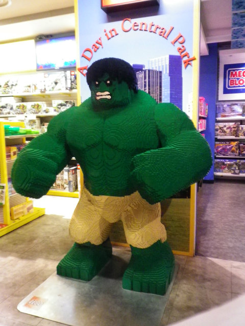 Hulk le célébrè héros du film du même nom. Il n’avais pas d’indication sur sa construction.