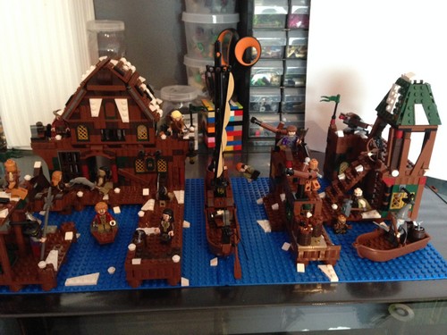 Moc LakeTown  (5).JPG