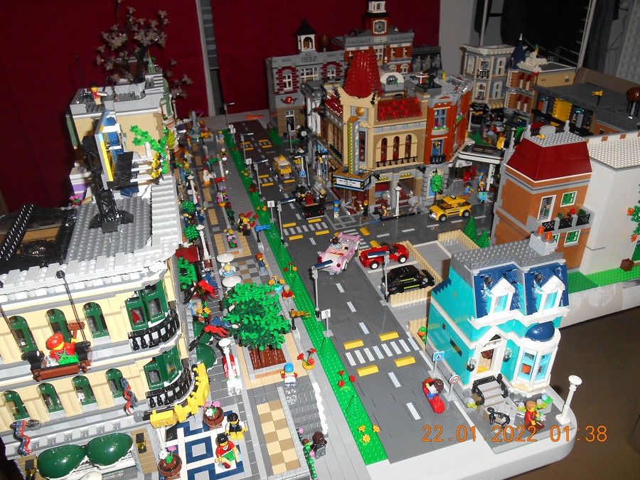 Moc ville Straxx Vue rue principale.JPG